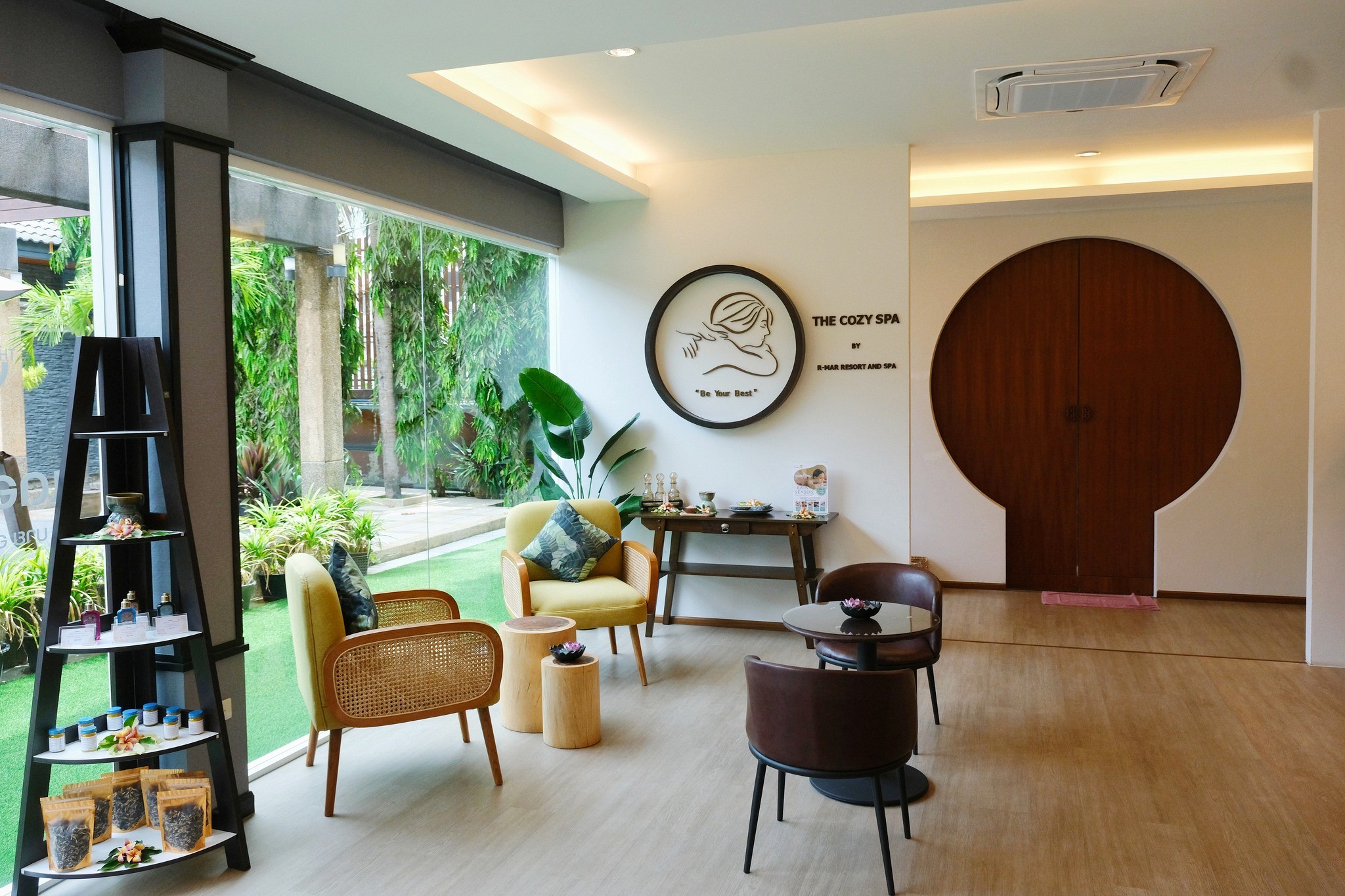 R-MAR Resort and Spa Hotel