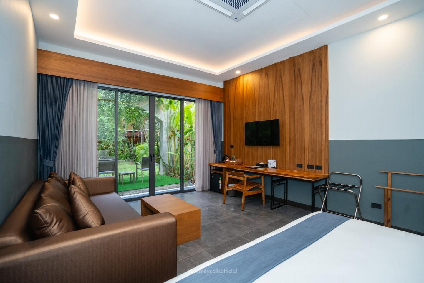R-MAR Resort and Spa Hotel