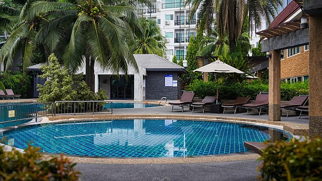 Swimming Pool&Pool bar