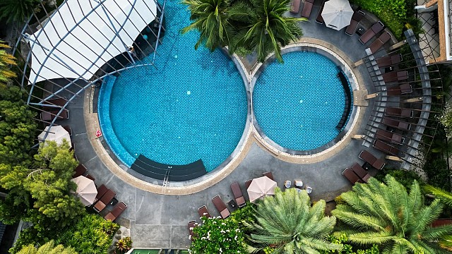 Swimming Pool&Pool bar