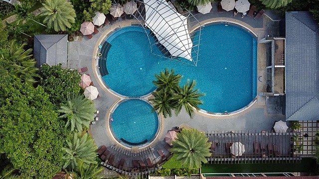 Swimming Pool&Pool bar