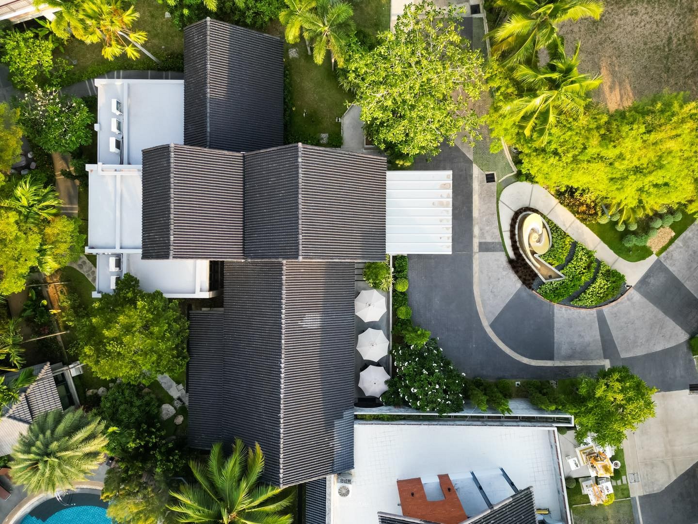 R-MAR Resort and Spa Hotel